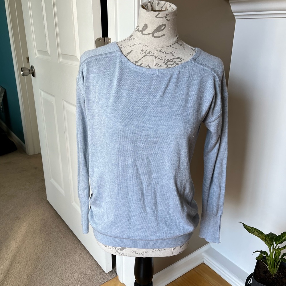 Lululemon lightweight sweater size M